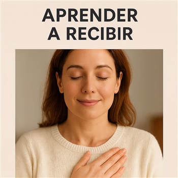 Mujer con ojos cerrados y mano en el pecho, simboliza aprender a dar y recibir ayuda
